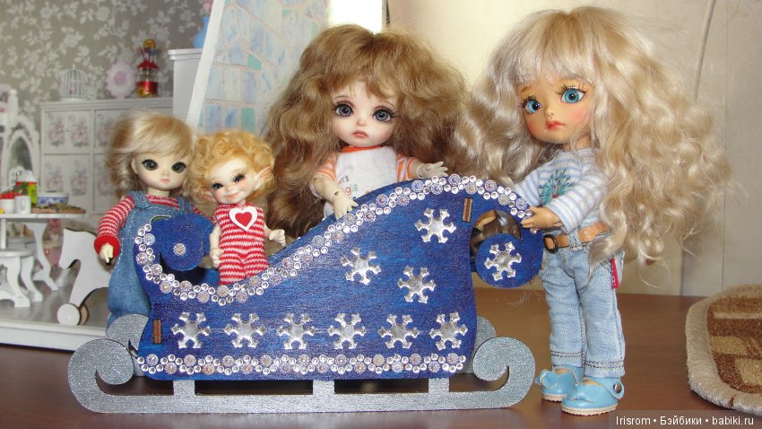 Ai-Ромашка и ее друзья. Как правильно получать подарки от деда Мороза (фото 2)