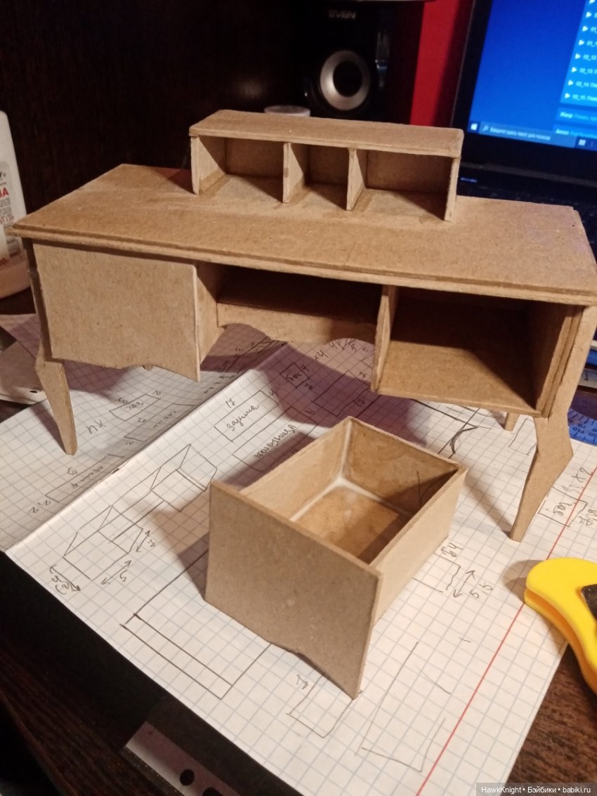 В любой непонятной ситуации делайте мебель (фото 10)