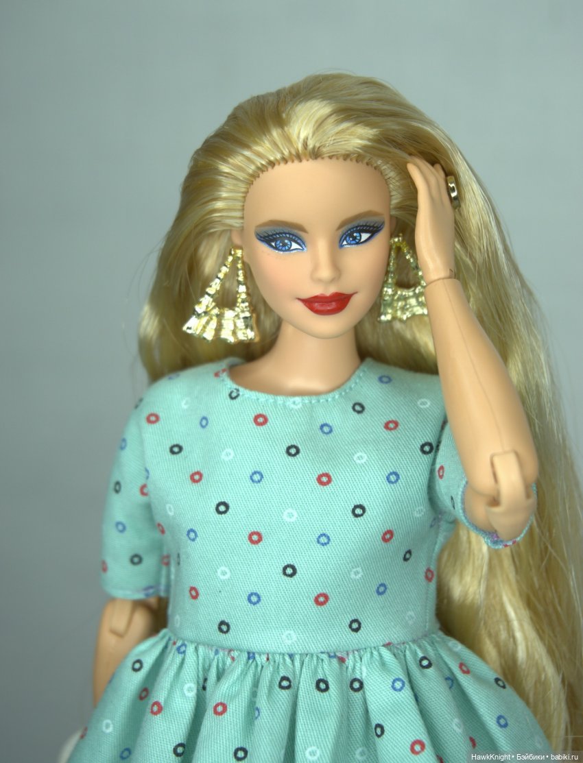 Итоги 2025 — Коллекции игровых кукол (Playline): фото полок