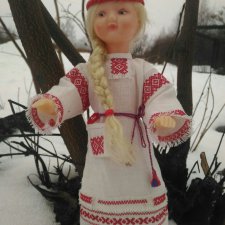 Советская кукла 60-х годов в славянской рубахе