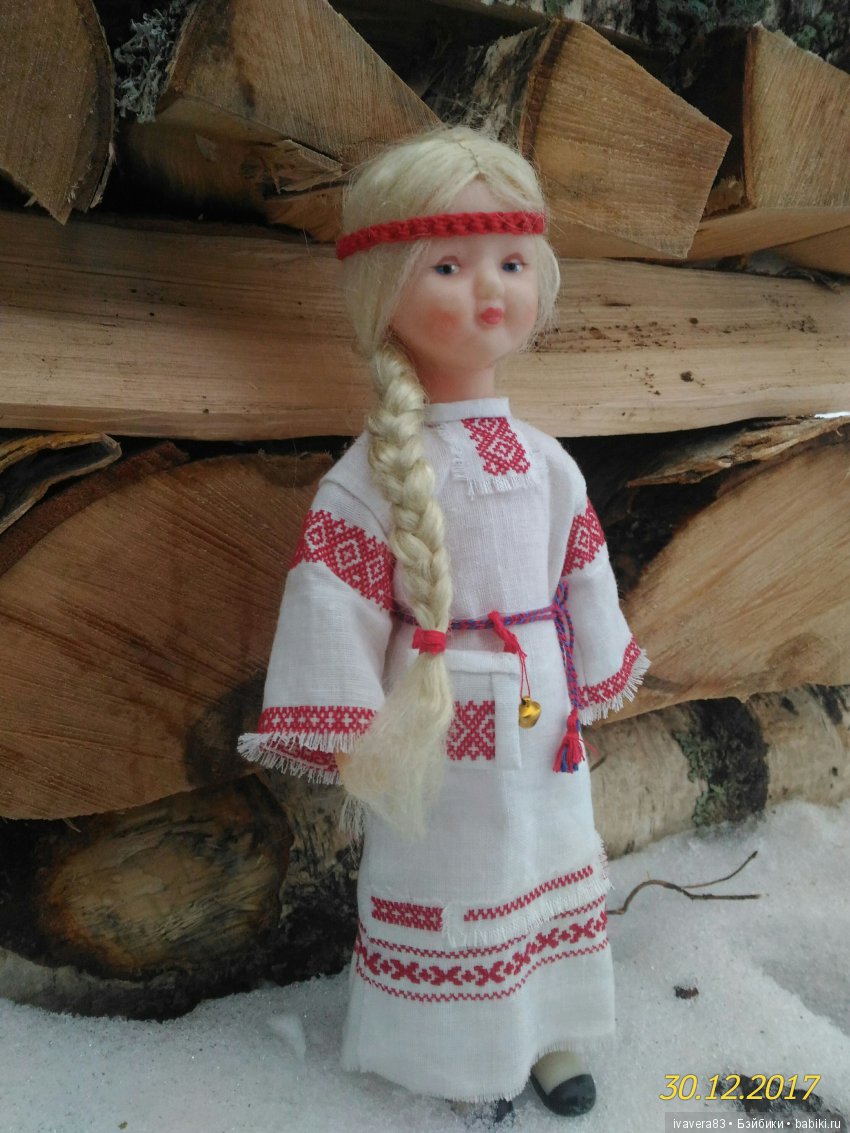Славянская рубаха на куклу 30 см. Славянская рубаха на куклу 30 см.