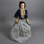 Гречанка в Национальном Костюме. Антикварная Кукла. Примерно середина 19 века