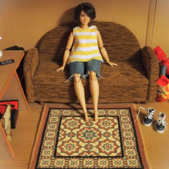 А давайте поговорим о коврах в кукольном быту