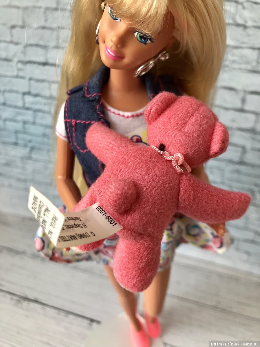 Барби с мишкой кукла. Барби мишка тедди. Барби с медвежонком. Barbie мишка. Барби cutie reveal хаски.