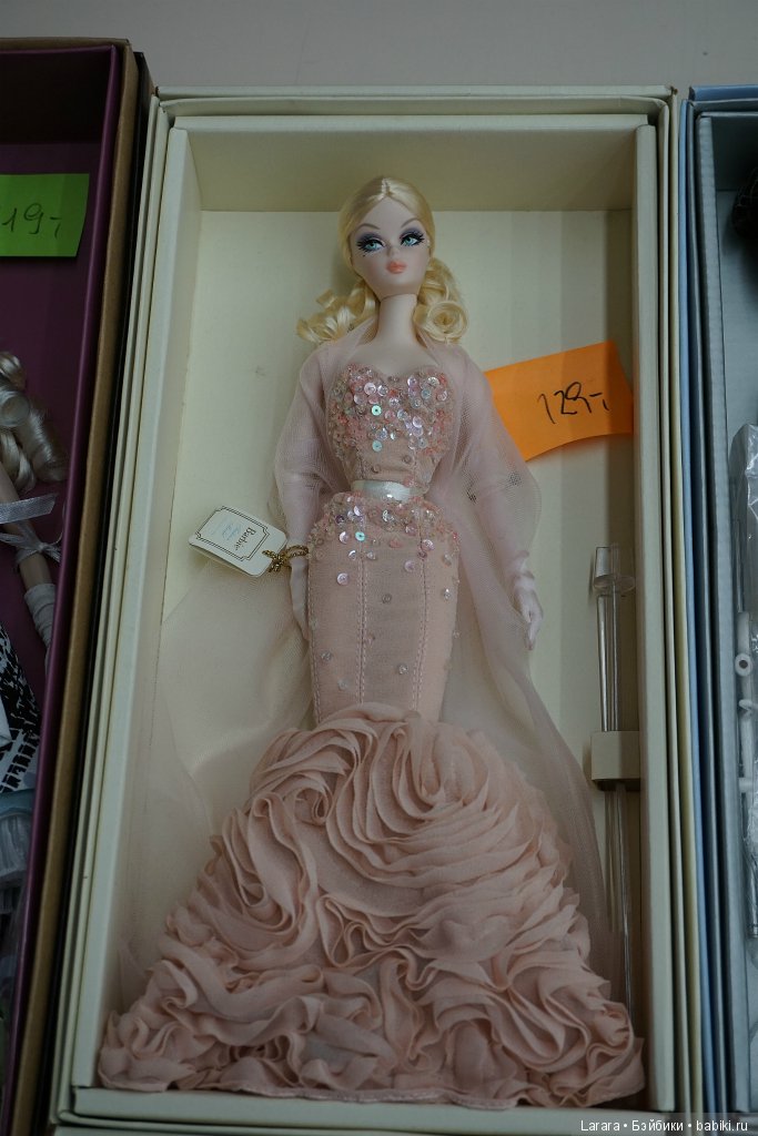 Кукольная конвенция в Гамбурге, посвященная 60-летию Barbie
