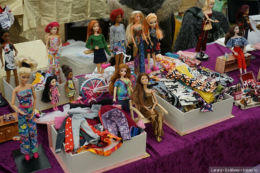 Кукольная конвенция в Гамбурге, посвященная 60-летию Barbie