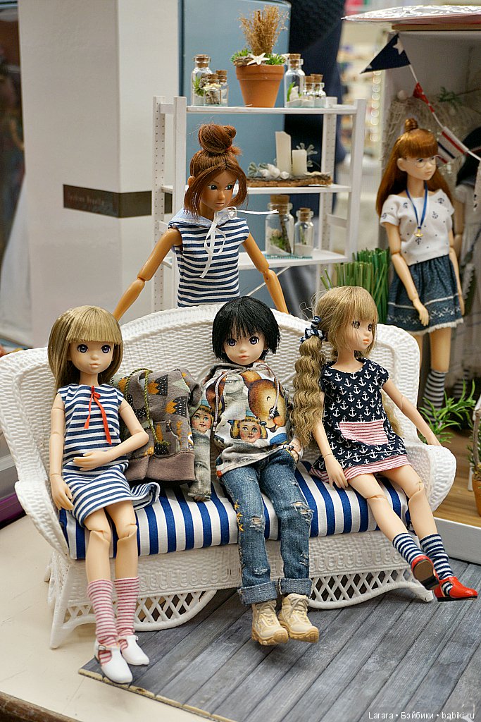 Кукольная конвенция в Гамбурге, посвященная 60-летию Barbie