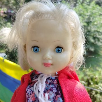 Что за куколка?