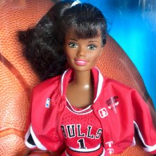 Шарнирная Барби Баскетболистка / Chicago Bulls Barbie NBA
