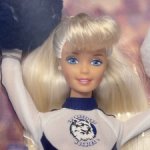 Девочка чирлидер / Connecticut Huskies Barbie Cheerleader