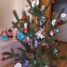 Эстафета. Наши елки и куклы