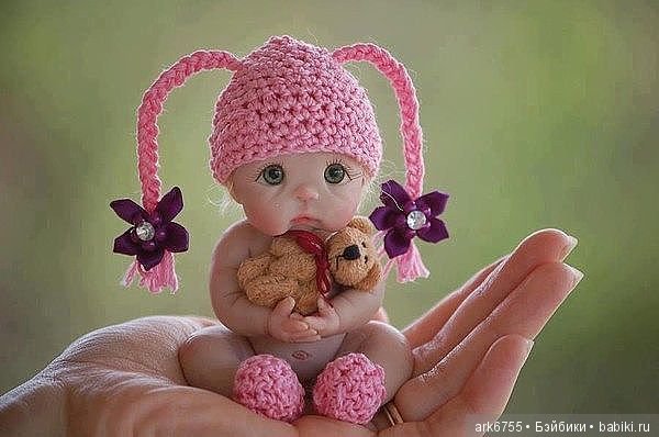 вот такую кроху ооочень хочу - может сделаете мне и сразу оговорите пожалуйста цену к сожалению очень дорого не смогу