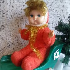 Кукла СССР и елочка