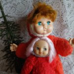 Куклкы СССР в зимнем наряде и санки