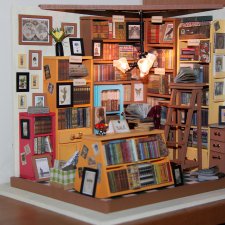 Миниатюрный мир или книжный магазинчик для зверят