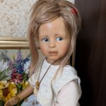 Коллекционная виниловая кукла Хейди Плюжок