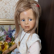 Коллекционная виниловая кукла Хейди Плюжок