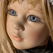 Виниловая кукла из Испании - большая и красивая!