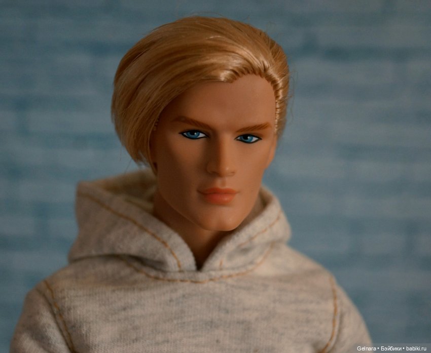 Sergio Silva Poolside Paramour