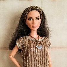 Диана, ее новое тело и наряд