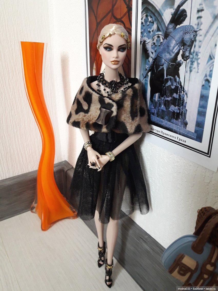 Вампирская сага, сезон 4, серия 1. Беспечная жизнь