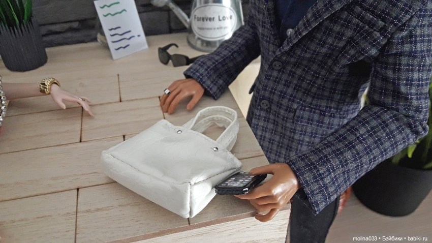 Вампирская сага-4, серия 8. Разговор в кафе | Бэйбики Вампирская сага-4, серия 8. Разговор в кафе (фото 7)