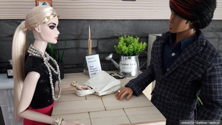 Вампирская сага-4, серия 8. Разговор в кафе | Бэйбики Вампирская сага-4, серия 8. Разговор в кафе (фото 8)