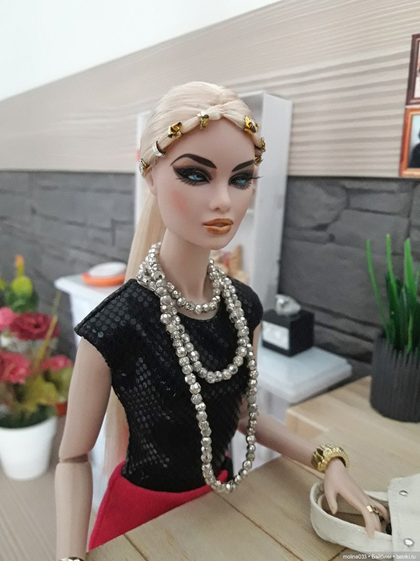 Вампирская сага-4, серия 8. Разговор в кафе | Бэйбики Вампирская сага-4, серия 8. Разговор в кафе