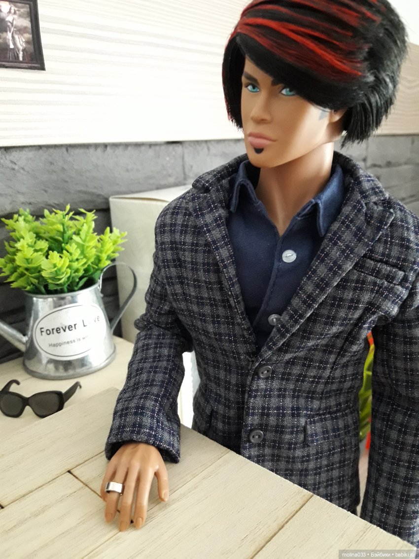 Вампирская сага-4, серия 8. Разговор в кафе | Бэйбики Вампирская сага-4, серия 8. Разговор в кафе (фото 4)