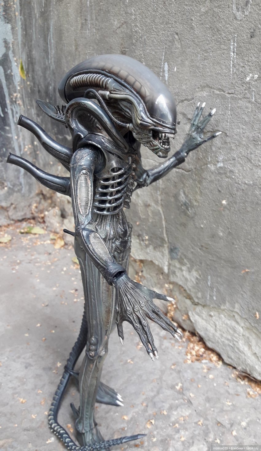 Свой среди чужих | Бэйбики Свой среди чужих — Коллекционные экшн