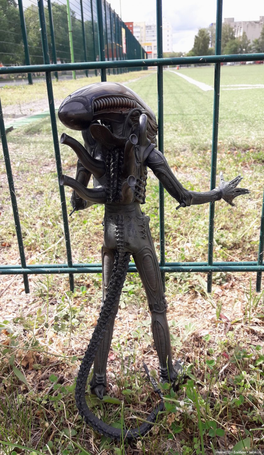 Свой среди чужих | Бэйбики Свой среди чужих — Коллекционные экшн