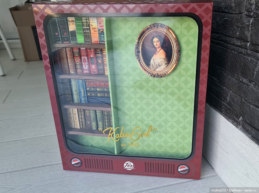 Полочки в кукольных коробках