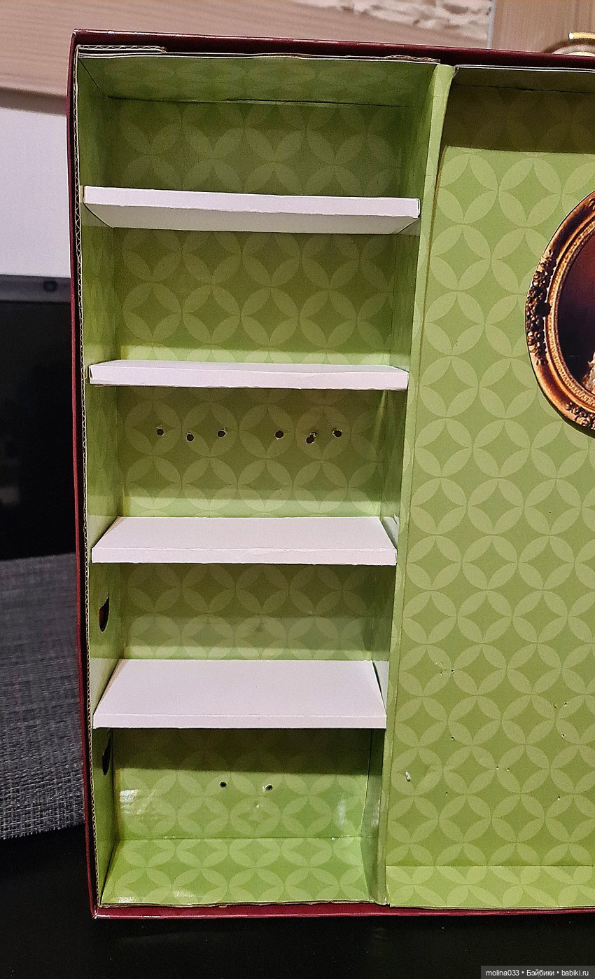 Полочки в кукольных коробках