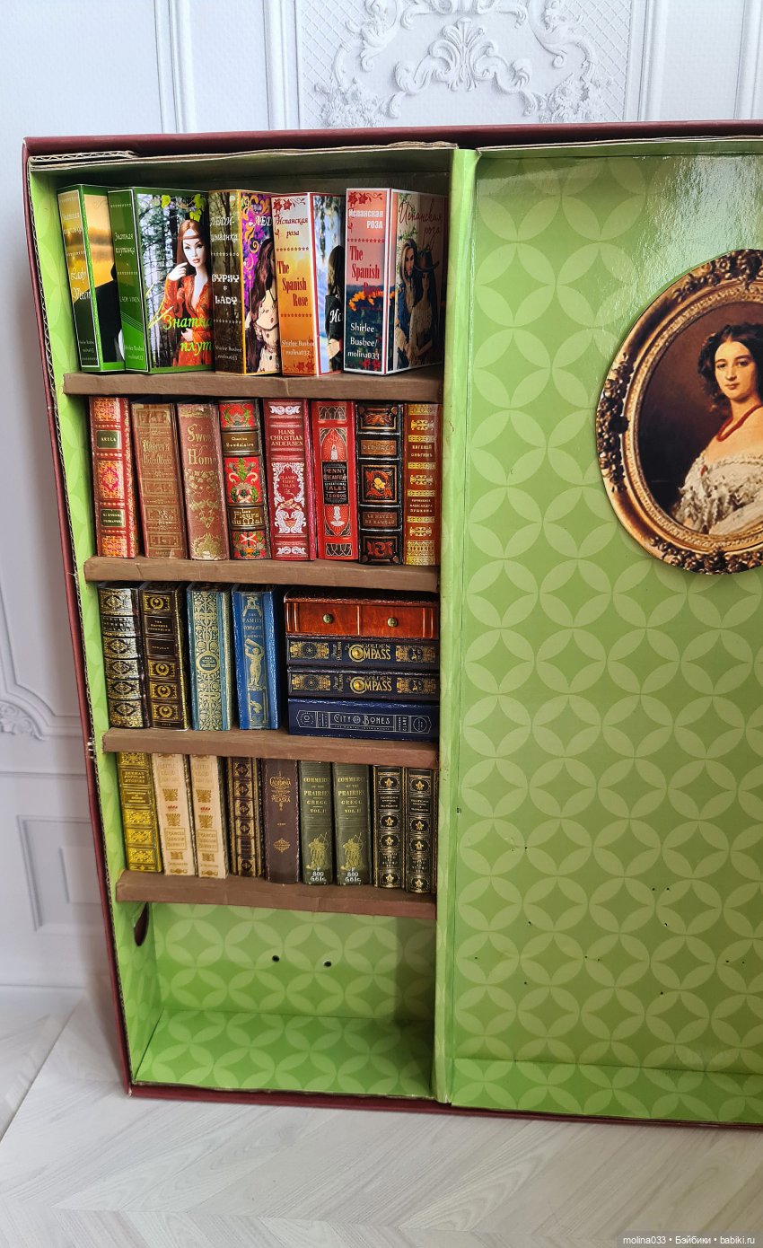 Полочки в кукольных коробках