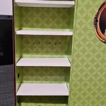 Полочки в кукольных коробках