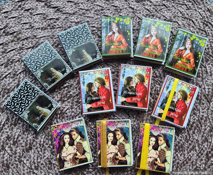 Полочки в кукольных коробках