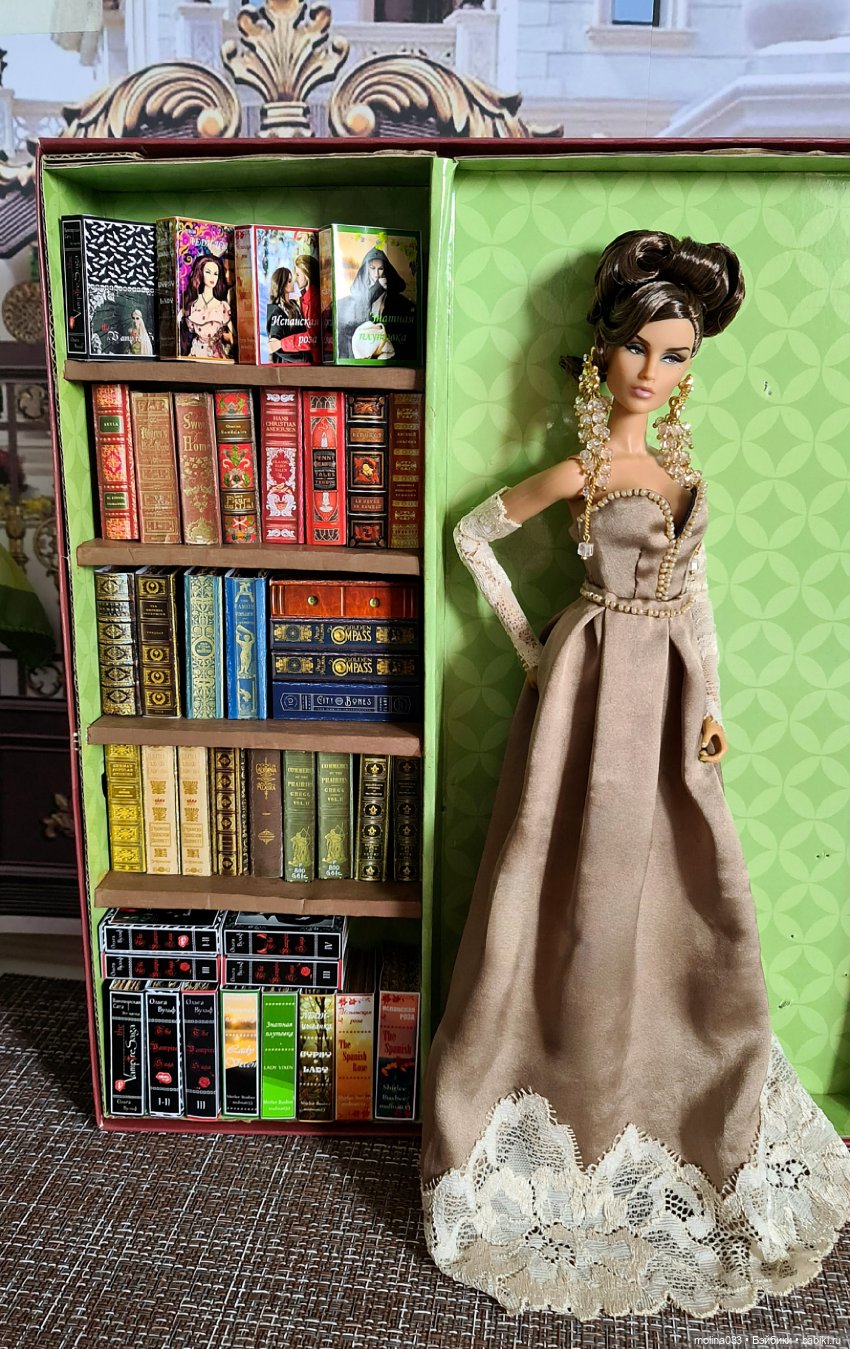 Полочки в кукольных коробках