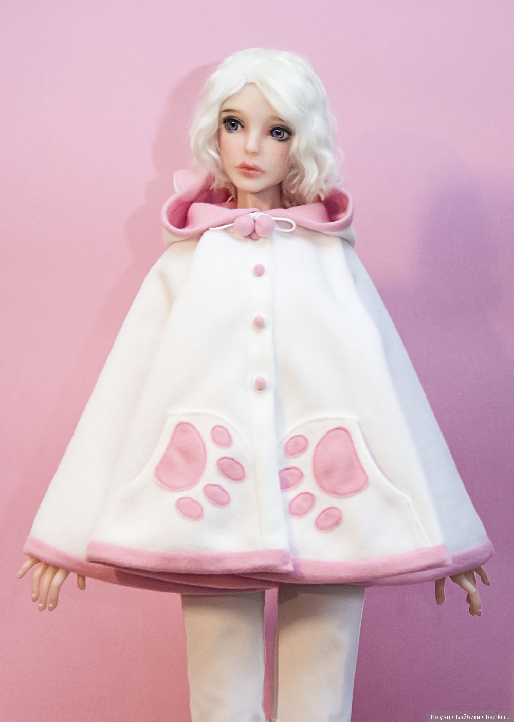 Милое кото-пальтишко — Одежда и обувь для кукол BJD (БЖД): 1/3 (фото 2)
