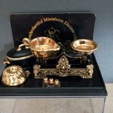 Весы, кастрюля, формочка Reutter porzellan Весы, кастрюля, формочка Reutter porzellan