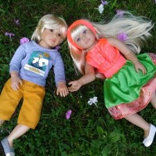 Куклы в саду