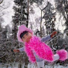 Нора на зимней прогулке