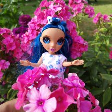 Сочные фото с малышкой Рейнбоу хай