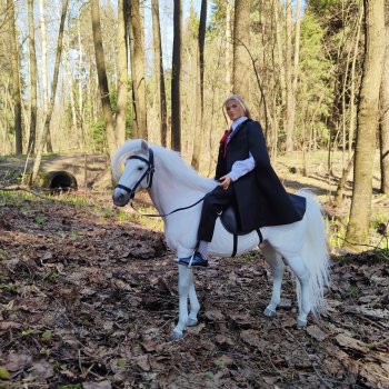 Тензин. Конная прогулка.