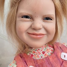 Annemor  с натуральными волосами.