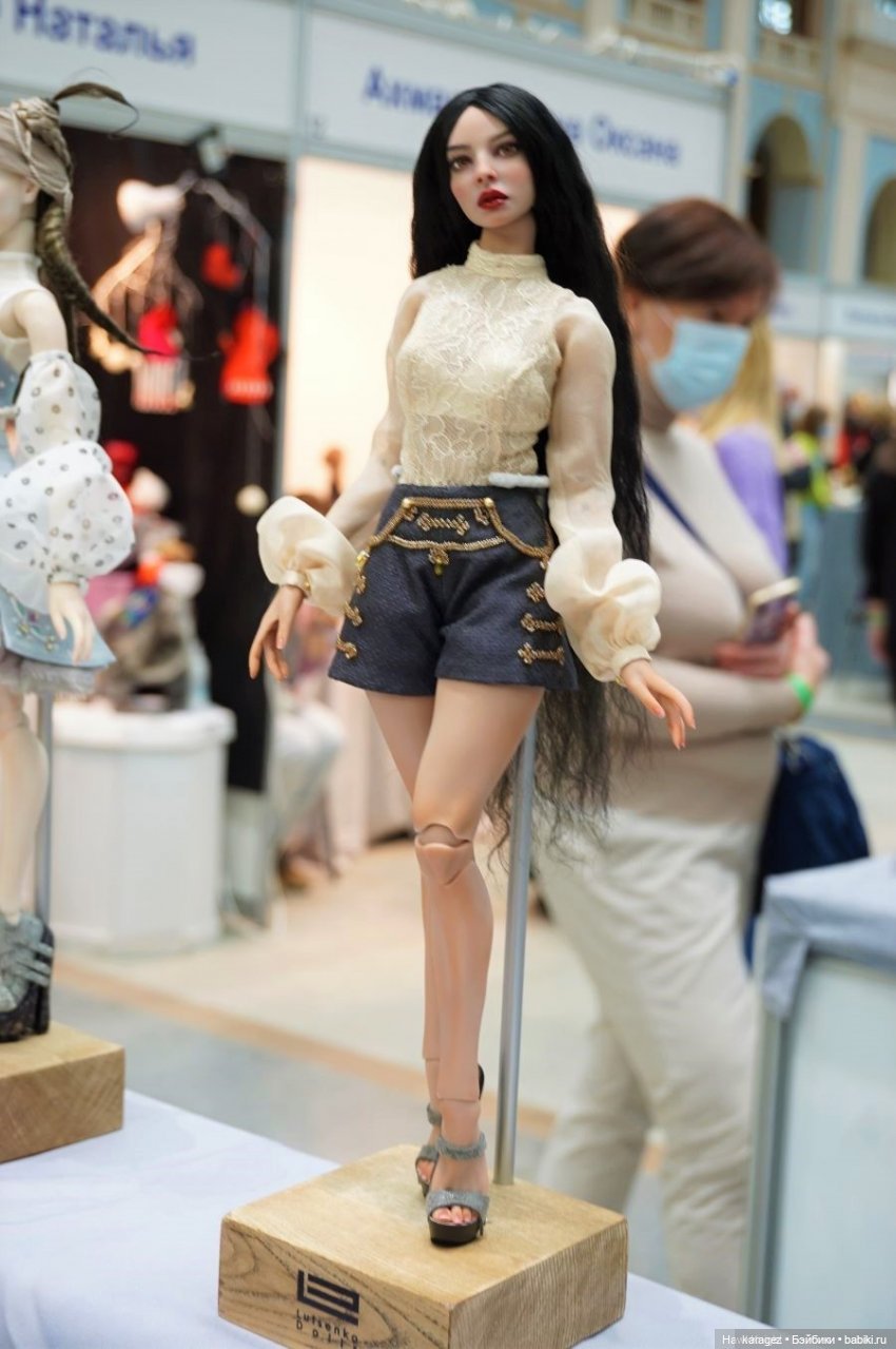 Обзор-шутка о выставке в Гостином дворе 2021 г