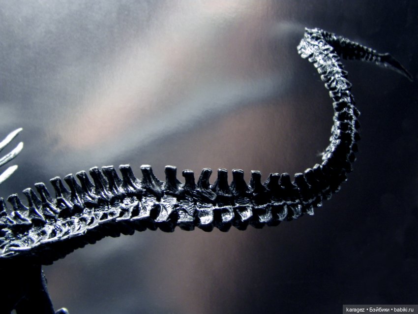 Коллекционная фигурка королевы монстров из фильма ALIENS