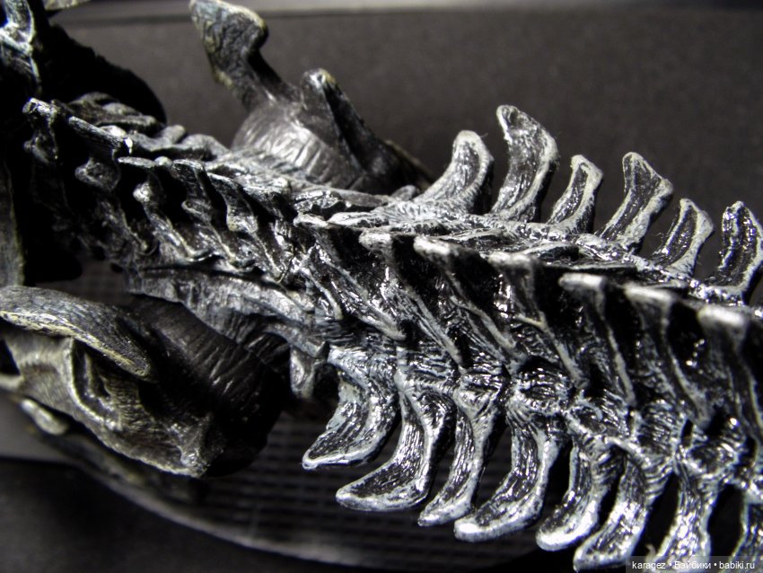 Коллекционная фигурка королевы монстров из фильма ALIENS