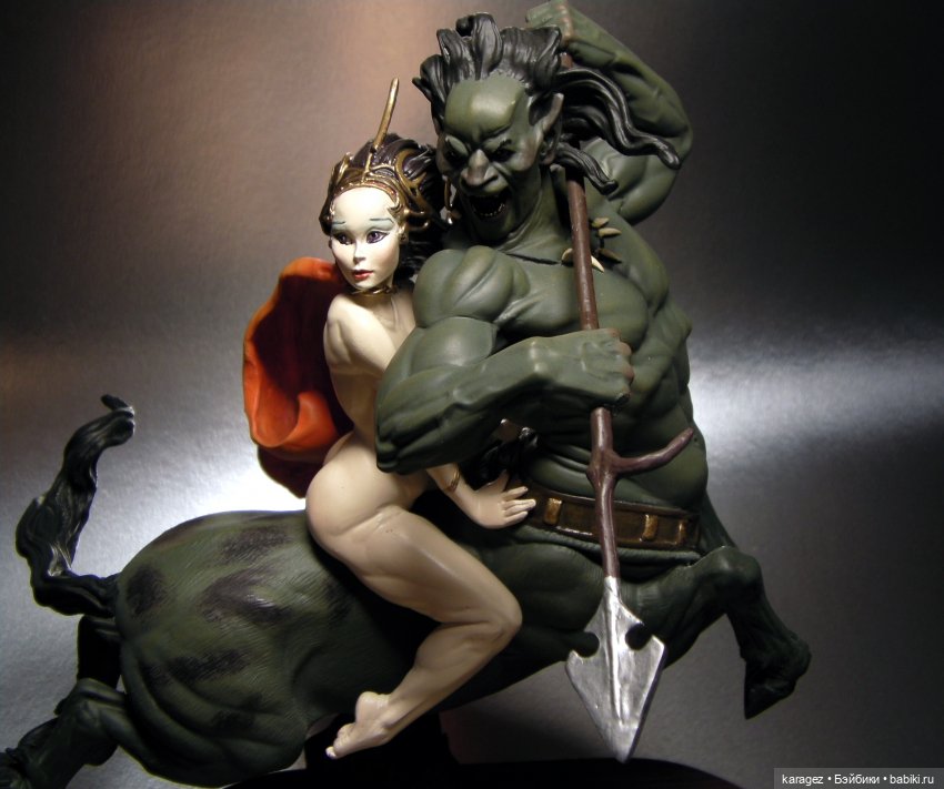 Статуэтка Moon Maid. Лунная девушка (фото 6)