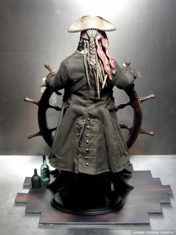 Еще один экспонат из моей коллекции. Пират Джек Воробей. Hot Toys (фото 3)