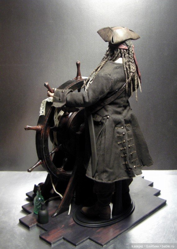 Еще один экспонат из моей коллекции. Пират Джек Воробей. Hot Toys